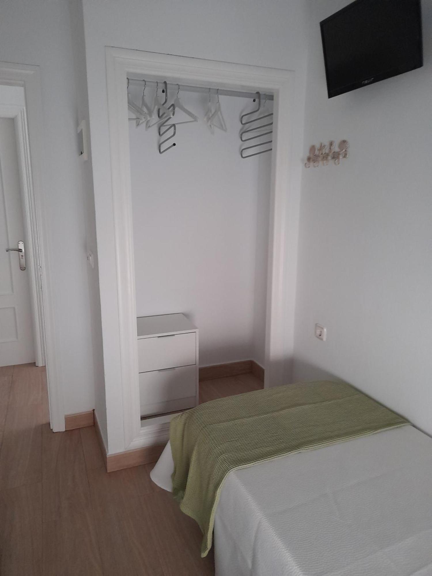 Hostal Casandra - Antiguo Hostal Los Valencianos 콘일데라프론테라 외부 사진